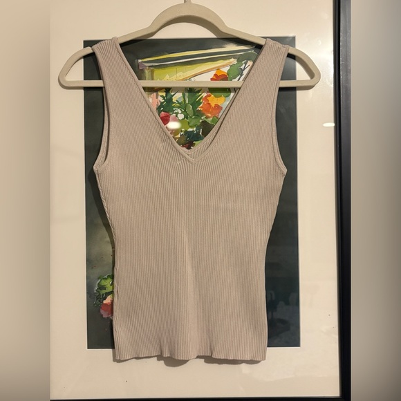 The Workshop Ribbed V-Neck Tank - Picture 10 of 13